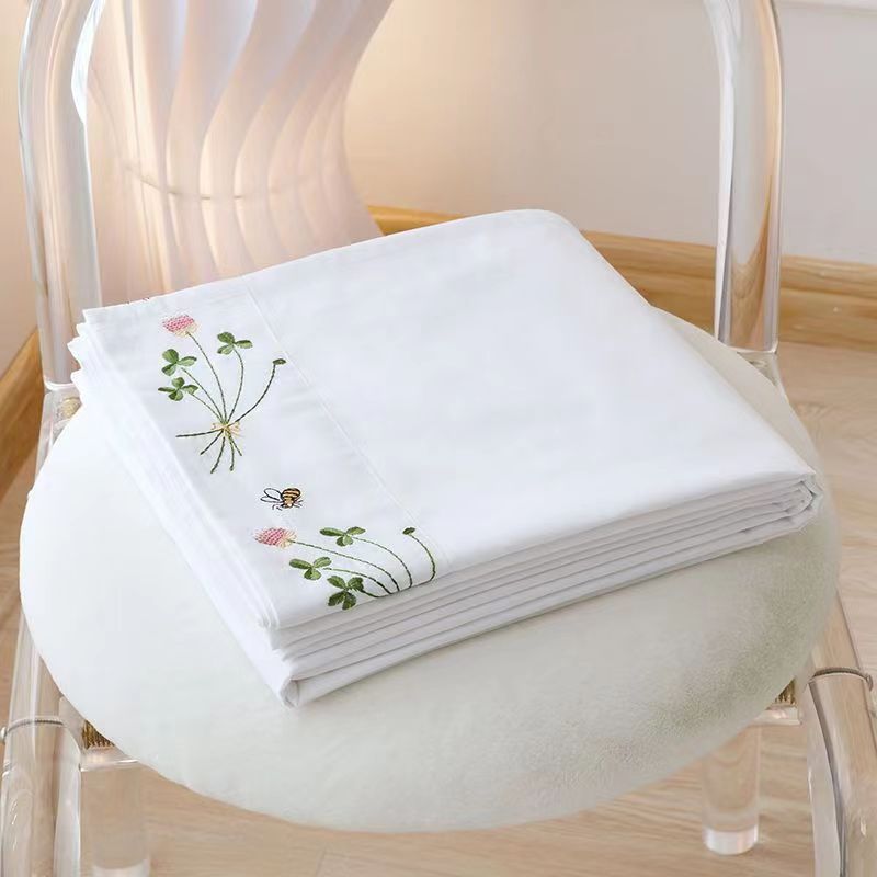 Home Textiles Luxury - Czysta biała pościel z haftem kwiatowym